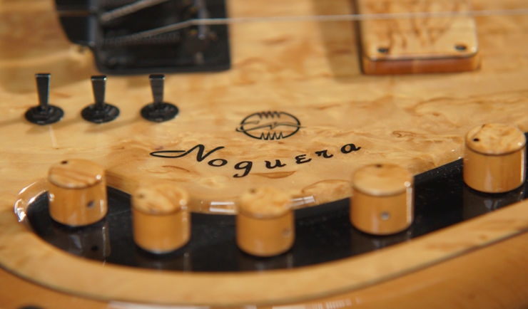 Bruno-Chaza-Signature-fretless